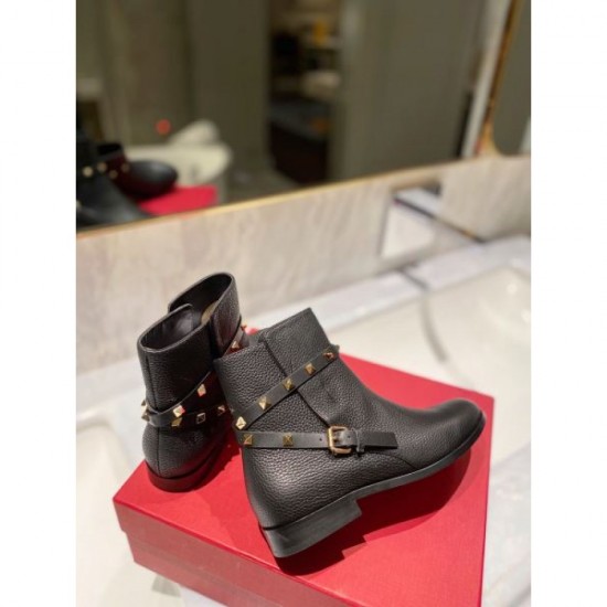 Boots with a strong casual feel 2023FW VALENTINO Valentino Boots with a strong casual feel 2023FW VALENTINO Valentino