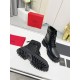 Simple design boots 2023FW VALENTINO Valentino Simple design boots 2023FW VALENTINO Valentino