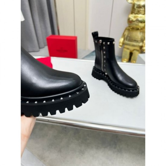 Boots for fashionable advanced users 2023FW VALENTINO Valentino Boots for fashionable advanced users 2023FW VALENTINO Valentino