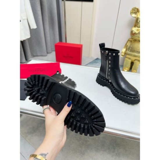 Boots for fashionable advanced users 2023FW VALENTINO Valentino Boots for fashionable advanced users 2023FW VALENTINO Valentino