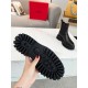 Especially this fall/winter season's attention-grabbing boots 2023FW VALENTINO Valentino Especially this fall/winter season's attention-grabbing boots 2023FW VALENTINO Valentino