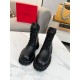 Mature design boots 2023FW VALENTINO Valentino Mature design boots 2023FW VALENTINO Valentino