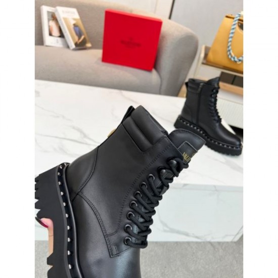 Mature design boots 2023FW VALENTINO Valentino Mature design boots 2023FW VALENTINO Valentino