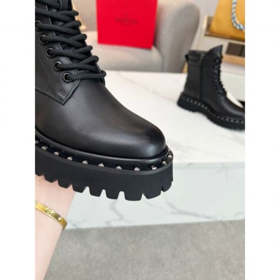 Mature design boots 2023FW VALENTINO Valentino Mature design boots 2023FW VALENTINO Valentino