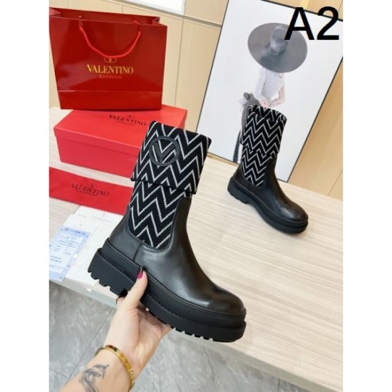 Boots that attract attention in early autumn 2023FW VALENTINO Valentino Boots that attract attention in early autumn 2023FW VALENTINO Valentino