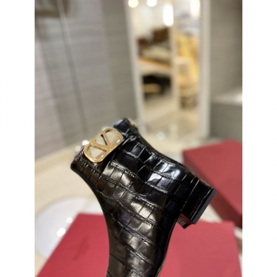 VALENTINO Mature atmosphere 2023FW boots VALENTINO Mature atmosphere 2023FW boots
