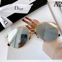 Glasses DIOR Dior perfect for going out in the 2023SS summer