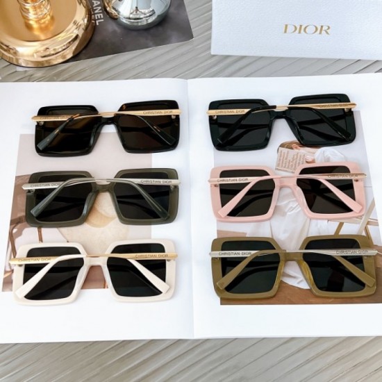 2023SS This season's inevitable summer new item Glasses DIOR Dior 2023SS This season's inevitable summer new item Glasses DIOR Dior