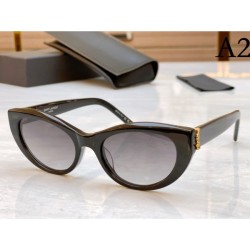 Glasses YSL Yves Saint Laurent becoming mainstream in 2023SS