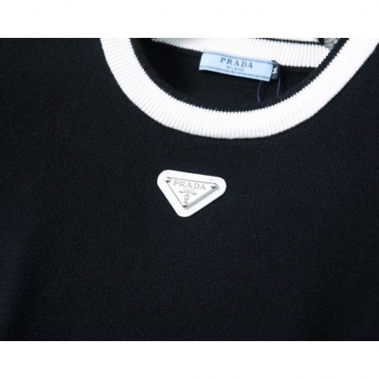 2024FW PRADA PRADA A coveted brand sweater that makes you feel good 2024FW PRADA PRADA A coveted brand sweater that makes you feel good