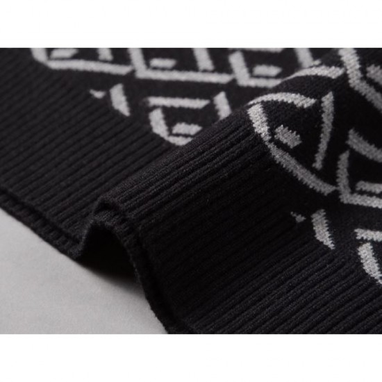 2024FW VERSACE Versace Must be sold out ☆ Hurry up Sweater 2024FW VERSACE Versace Must be sold out ☆ Hurry up Sweater