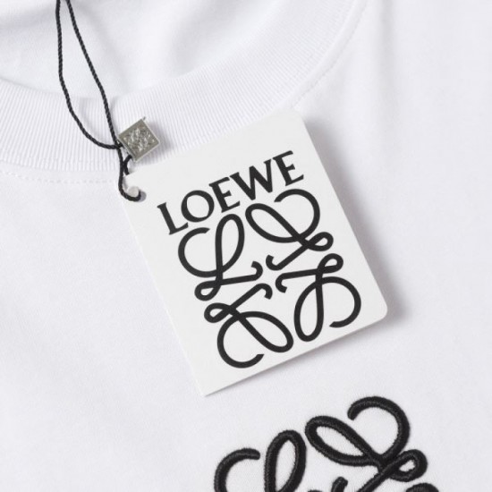 2024FW LOEWE This season's featured new long-sleeved T-shirt with color 2024FW LOEWE This season's featured new long-sleeved T-shirt with color
