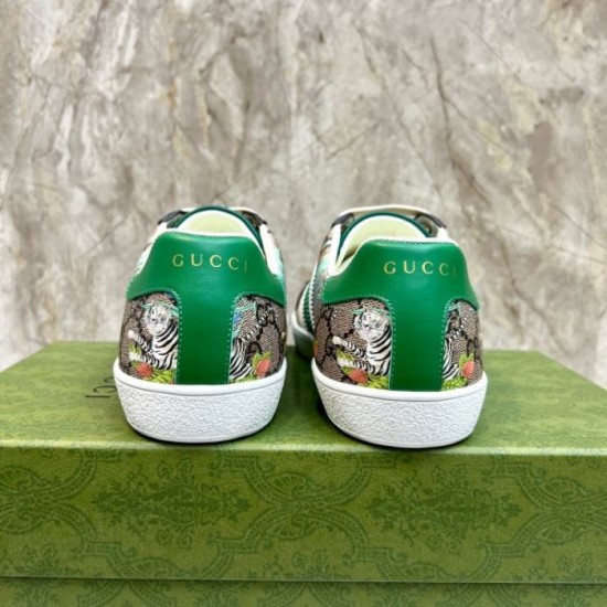GUCCI Dress with a beautiful impression 2024SS Casual shoes for men GUCCI Dress with a beautiful impression 2024SS Casual shoes for men