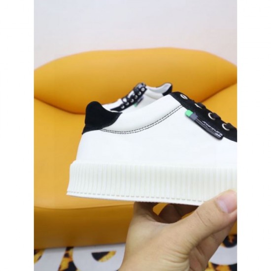 GUCCI Trendy Coordination 2024SS Men's Casual Shoes GUCCI Trendy Coordination 2024SS Men's Casual Shoes