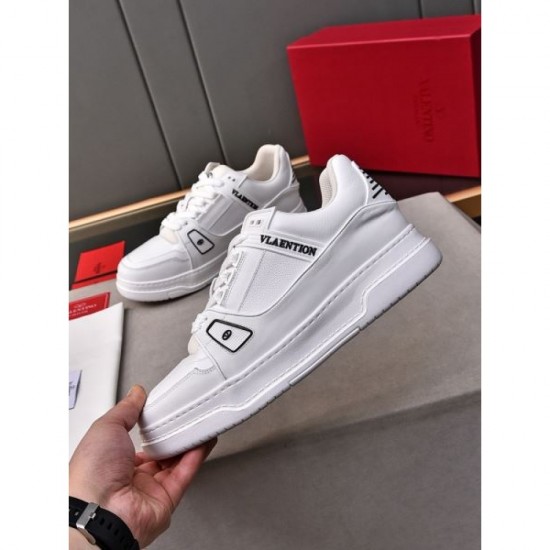 VALENTINO Celebrity favorite 2024SS Men's casual shoes VALENTINO Celebrity favorite 2024SS Men's casual shoes