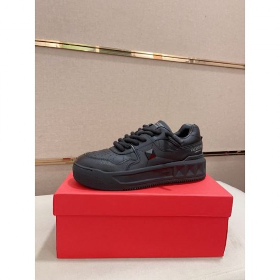 VALENTINO New Frontline 2024SS Men's Casual Shoes VALENTINO New Frontline 2024SS Men's Casual Shoes