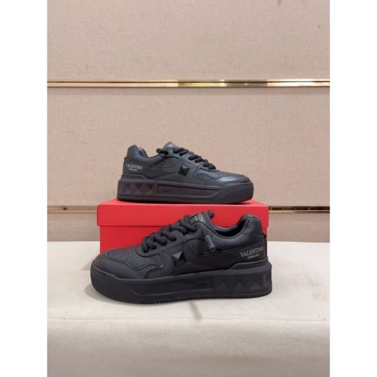 VALENTINO New Frontline 2024SS Men's Casual Shoes VALENTINO New Frontline 2024SS Men's Casual Shoes