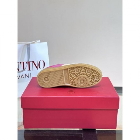 2024FW Men's Casual Shoes VALENTINO Magazine Published 2024FW Men's Casual Shoes VALENTINO Magazine Published