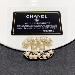 Celebrities are also obsessed with the brand's new 2024SS brooch CHANEL