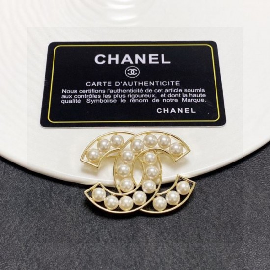 Celebrities are also obsessed with the brand's new 2024SS brooch CHANEL Celebrities are also obsessed with the brand's new 2024SS brooch CHANEL