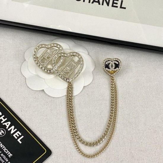 A battle is inevitable! You definitely want to check out 2024SS brooch CHANEL A battle is inevitable! You definitely want to check out 2024SS brooch CHANEL