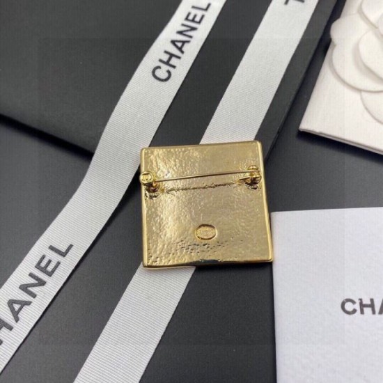 A cool piece that stands out from the crowd 2024SS brooch CHANEL A cool piece that stands out from the crowd 2024SS brooch CHANEL