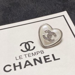 Timeless design 2024SS brooch CHANEL