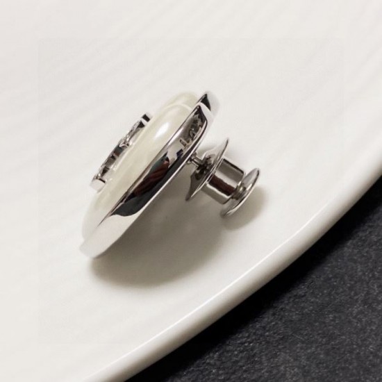 Timeless design 2024SS brooch CHANEL Timeless design 2024SS brooch CHANEL