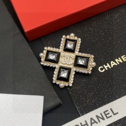 Simple and mature impression 2024SS brooch CHANEL