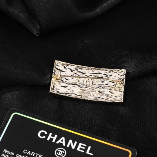 Spring/summer fashion trend items 2024SS brooch CHANEL Spring/summer fashion trend items 2024SS brooch CHANEL