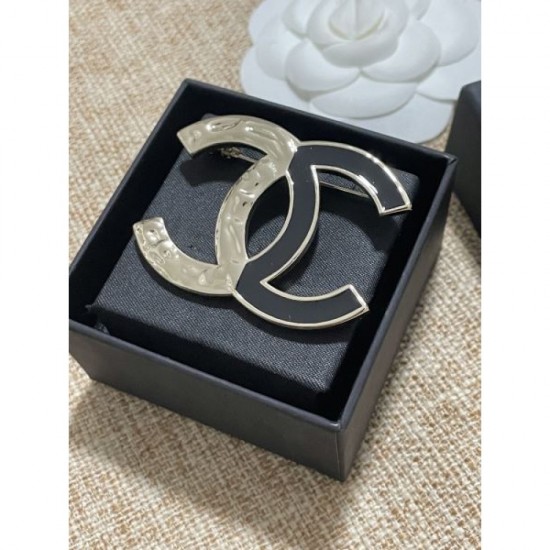 2024SS CHANEL CHANEL brooch Get it at a new sale price 2024SS CHANEL CHANEL brooch Get it at a new sale price