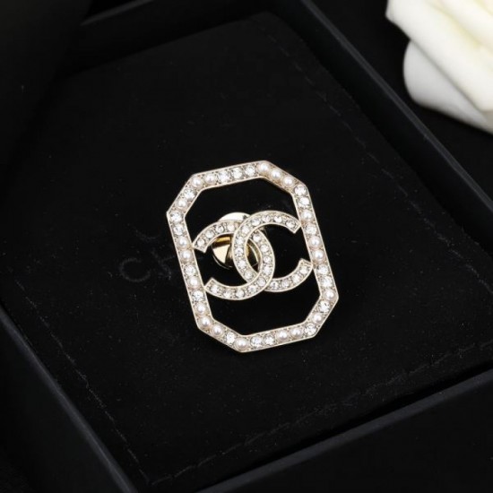2024SS CHANEL Chanel brooch A very popular model in Japan 2024SS CHANEL Chanel brooch A very popular model in Japan