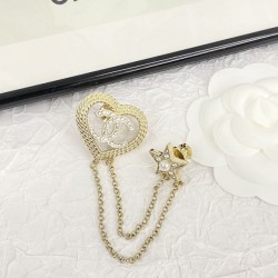 2024SS CHANEL Chanel brooch Stylish but not tiring