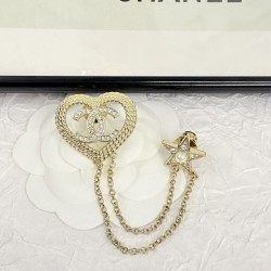 2024SS CHANEL Chanel brooch Stylish but not tiring