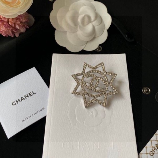 CHANEL 2024SS brooch that has a presence every season CHANEL 2024SS brooch that has a presence every season