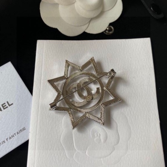 CHANEL 2024SS brooch that has a presence every season CHANEL 2024SS brooch that has a presence every season