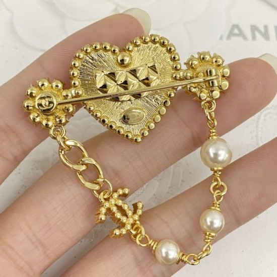 CHANEL This is what you need this summer 2024SS brooch CHANEL This is what you need this summer 2024SS brooch