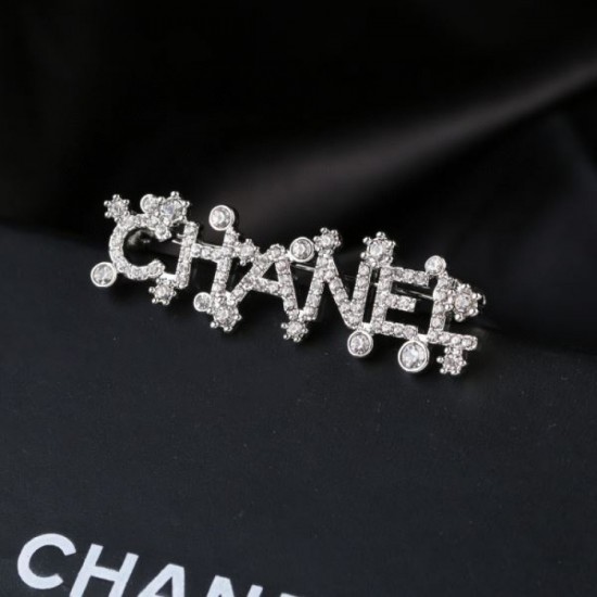CHANEL This spring/summer featured tops 2024SS brooch CHANEL This spring/summer featured tops 2024SS brooch