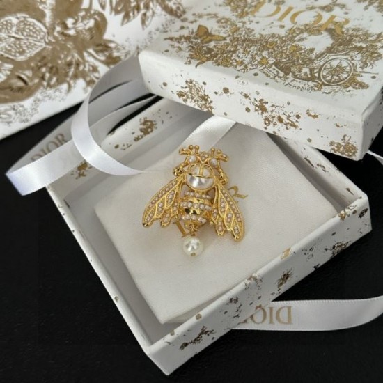 This season's featured new item 2024SS Brooch DIOR Dior This season's featured new item 2024SS Brooch DIOR Dior