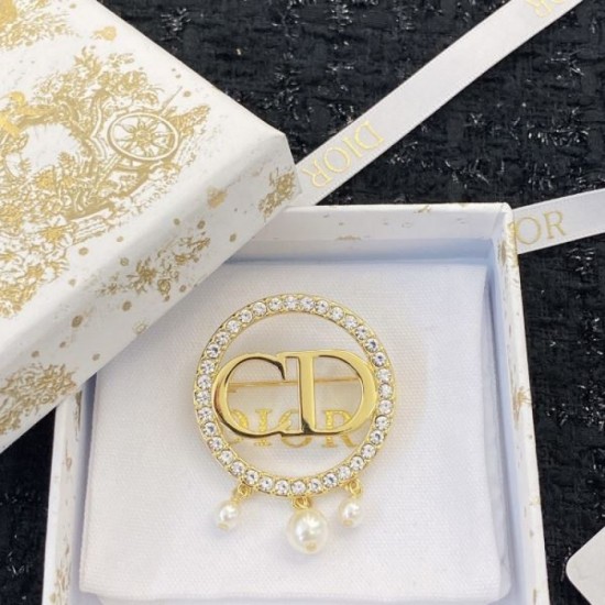 Particularly popular is the elegant and immediately sold out 2024SS brooch DIOR Particularly popular is the elegant and immediately sold out 2024SS brooch DIOR