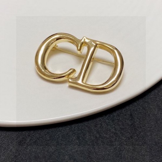 2024SS brooch DIOR that you should buy for a limited time and at a good price 2024SS brooch DIOR that you should buy for a limited time and at a good price