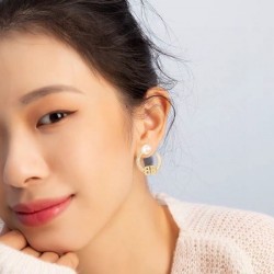Outstanding freshness 2024SS earrings BALENCIAGA Balenciaga