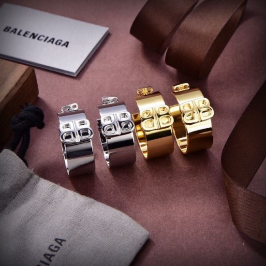 Attractive new 2024SS earrings BALENCIAGA Balenciaga Attractive new 2024SS earrings BALENCIAGA Balenciaga