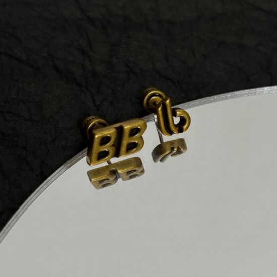 Mature atmosphere 2024SS earrings BALENCIAGA Balenciaga Mature atmosphere 2024SS earrings BALENCIAGA Balenciaga