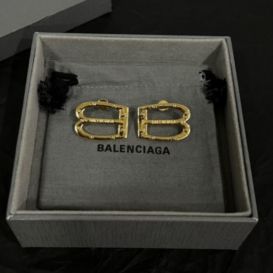 2024SS BALENCIAGA Balenciaga earrings A must-have item for spring and summer 2024SS BALENCIAGA Balenciaga earrings A must-have item for spring and summer