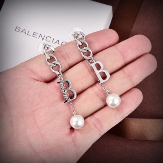 2024SS BALENCIAGA Balenciaga earrings A new masterpiece with high demand 2024SS BALENCIAGA Balenciaga earrings A new masterpiece with high demand