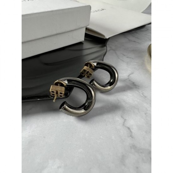 2024SS BALENCIAGA Balenciaga earrings enliven the summer mood 2024SS BALENCIAGA Balenciaga earrings enliven the summer mood