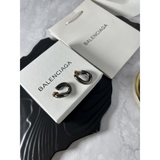 2024SS BALENCIAGA Balenciaga earrings enliven the summer mood 2024SS BALENCIAGA Balenciaga earrings enliven the summer mood