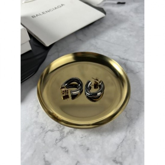 2024SS BALENCIAGA Balenciaga earrings enliven the summer mood 2024SS BALENCIAGA Balenciaga earrings enliven the summer mood