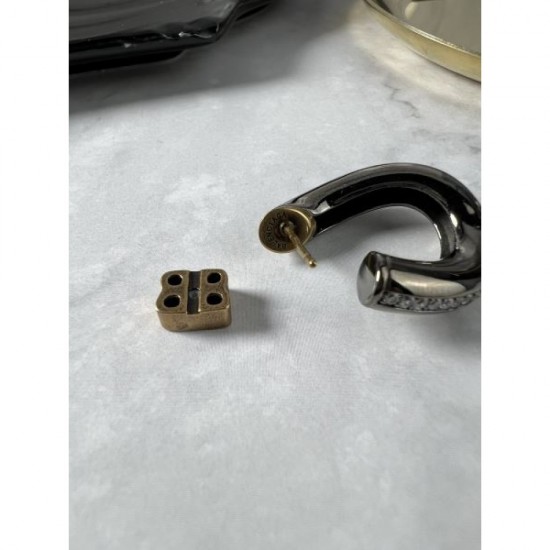 2024SS BALENCIAGA Balenciaga earrings enliven the summer mood 2024SS BALENCIAGA Balenciaga earrings enliven the summer mood